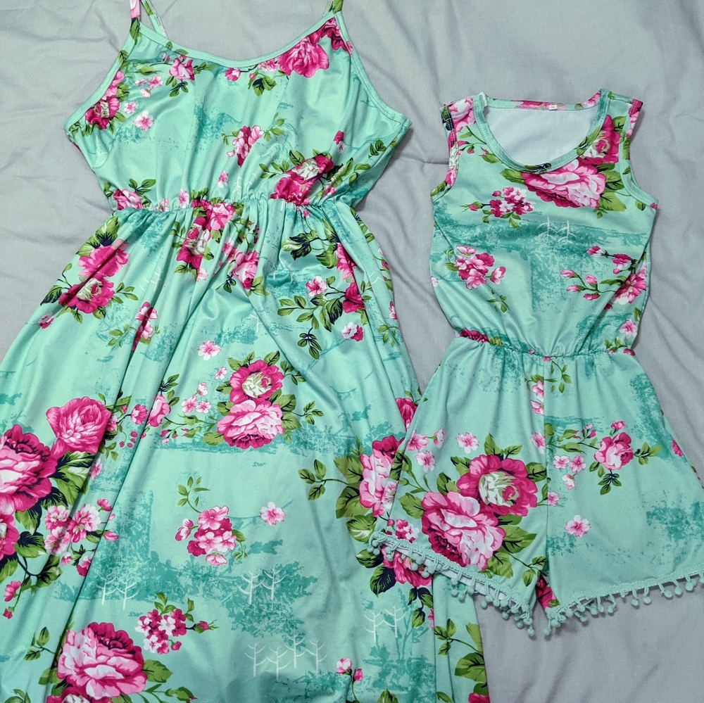 Matching mommy/daughter oufits